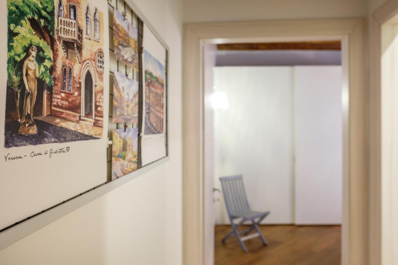 La Terrazza In Centro Apartment Verona Luaran gambar